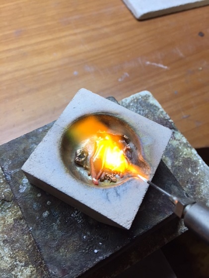 6 Cox & Power Melting Fairtrade Gold