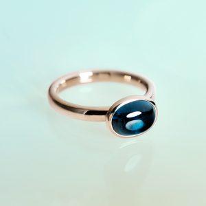 Little Snowberry Ring with Blue Tourmaline in 18ct White Fairtrade Gold